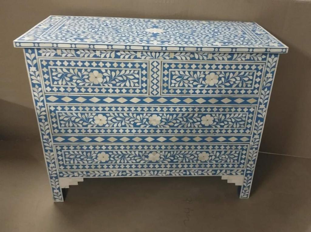 Resin Mop Wooden Tables